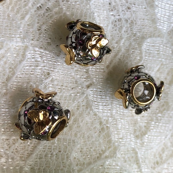 Vintage Gold-tipped Butterflies over Rhinestone-studded Silver Flowers Charm - Picture 1 of 5